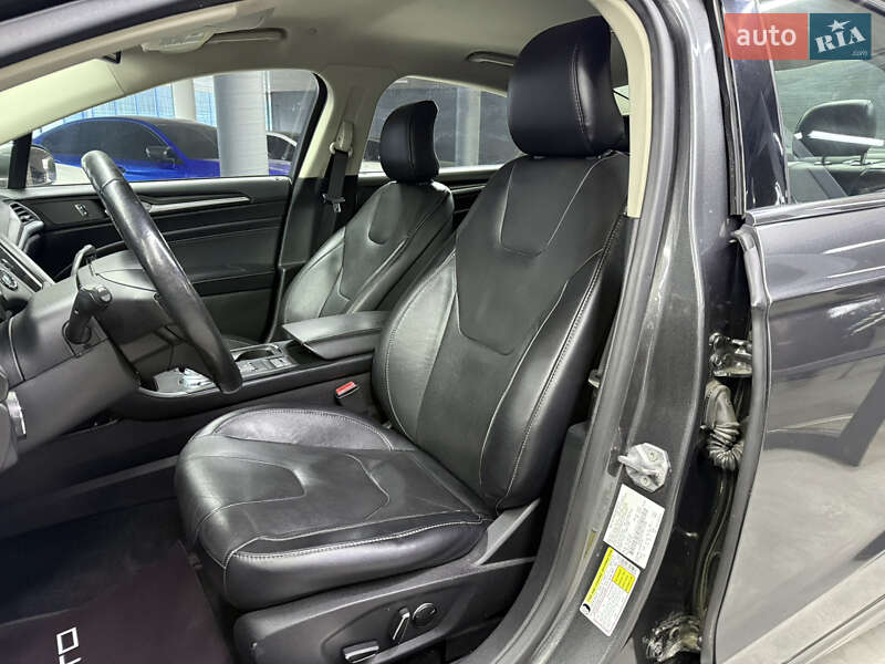 Седан Ford Fusion 2016 в Одесі