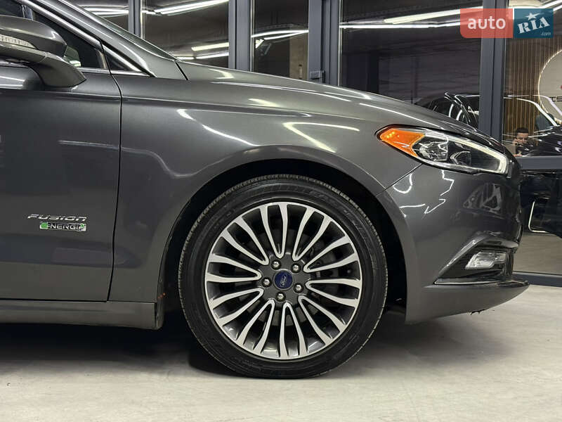 Седан Ford Fusion 2016 в Одесі