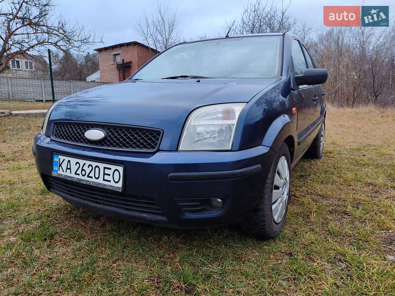 Хэтчбек Ford Fusion 2004 в Золотоноше