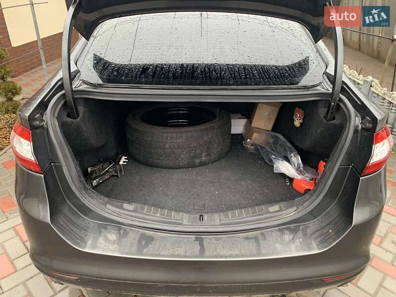 Седан Ford Fusion 2015 в Николаеве