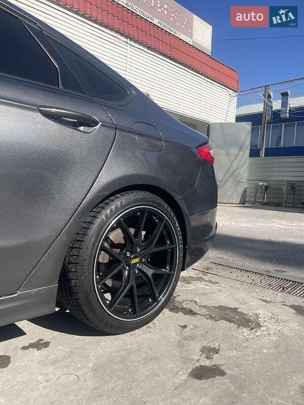 Седан Ford Fusion 2015 в Николаеве