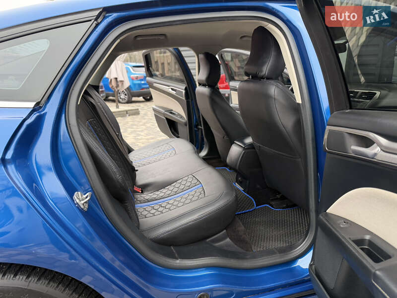 Седан Ford Fusion 2016 в Кропивницком