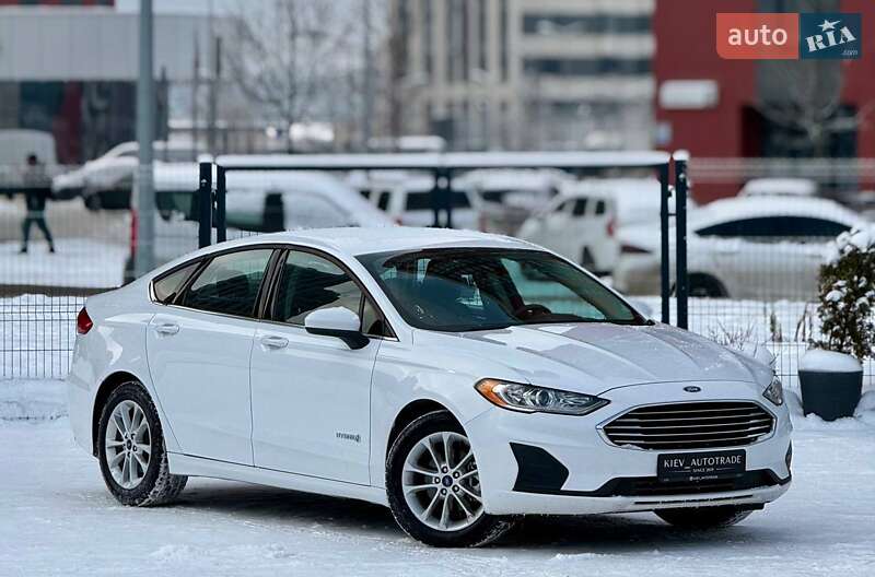Седан Ford Fusion 2018 в Києві