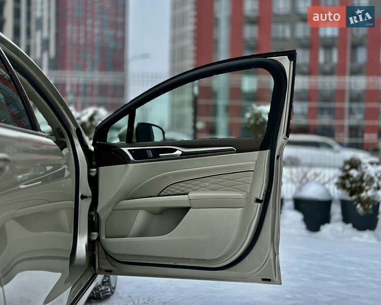 Седан Ford Fusion 2016 в Києві