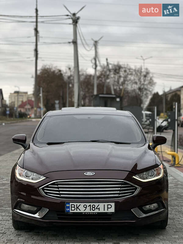Седан Ford Fusion 2018 в Буче