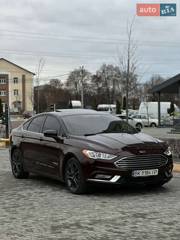 Седан Ford Fusion 2018 в Буче