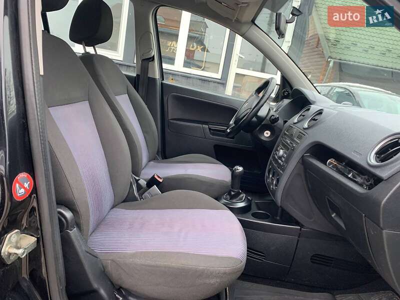 Хэтчбек Ford Fusion 2008 в Коломые