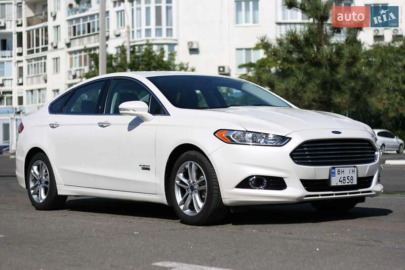 Седан Ford Fusion 2015 в Одесі