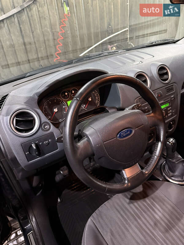 Хетчбек Ford Fusion 2011 в Києві