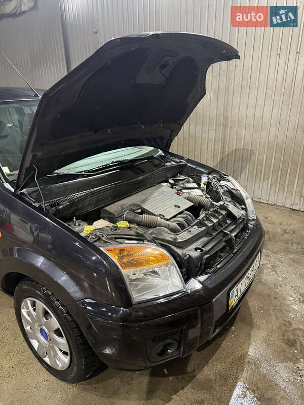 Хетчбек Ford Fusion 2011 в Києві