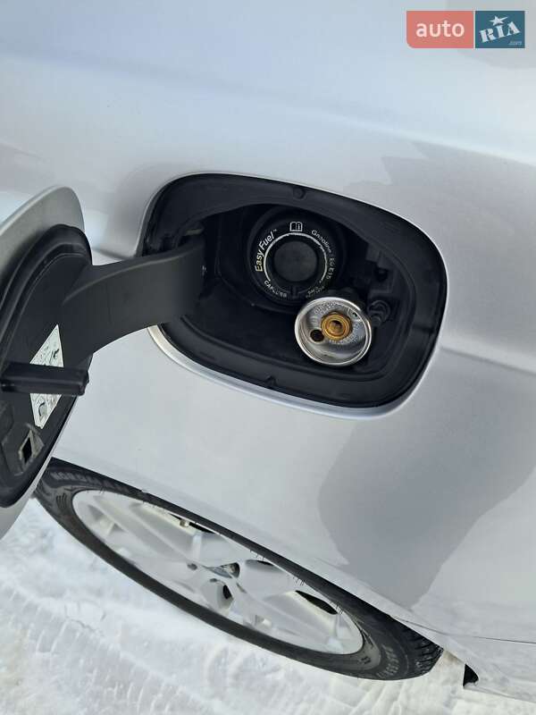 Седан Ford Fusion 2015 в Калуші