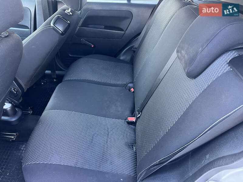 Хэтчбек Ford Fusion 2006 в Долине