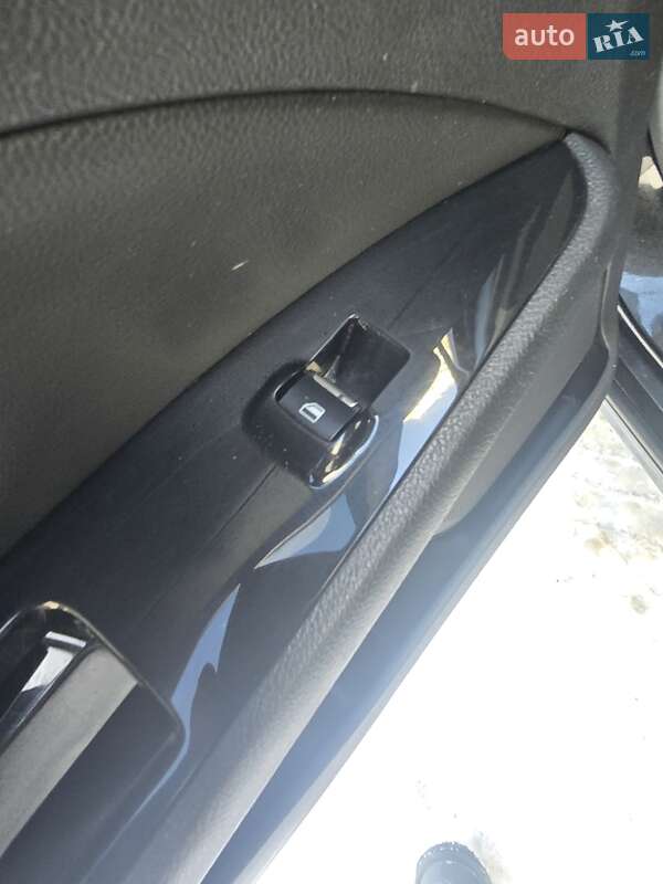 Седан Ford Fusion 2015 в Києві фото 26 Седан Ford Fusion 2015 в Києві