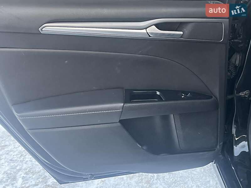 Седан Ford Fusion 2013 в Киеве