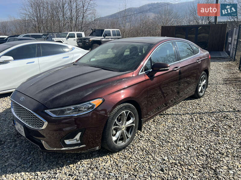 Седан Ford Fusion 2019 в Яремчі