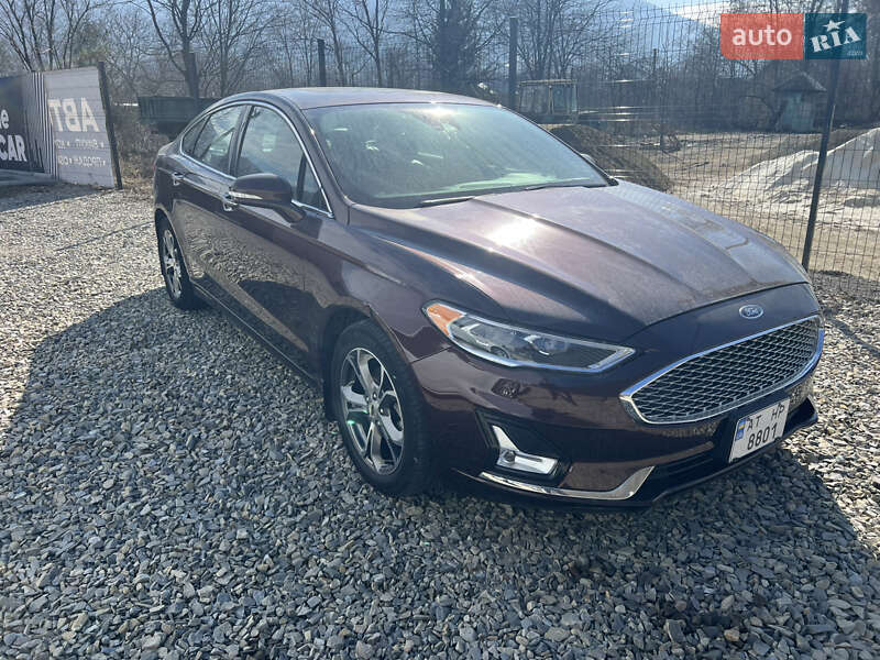 Седан Ford Fusion 2019 в Яремчі