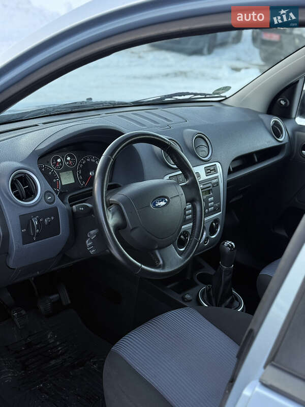 Хэтчбек Ford Fusion 2007 в Луцке