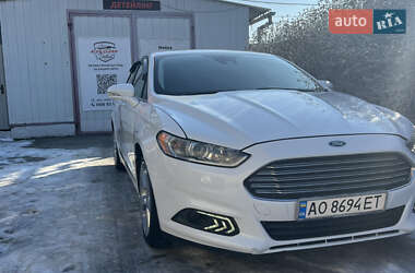 Седан Ford Fusion 2016 в Ужгороді