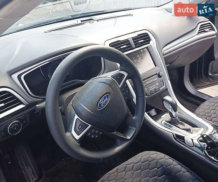 Седан Ford Fusion 2015 в Львове