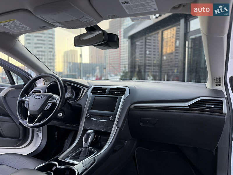 Седан Ford Fusion 2013 в Киеве фото 25 Седан Ford Fusion 2013 в Киеве