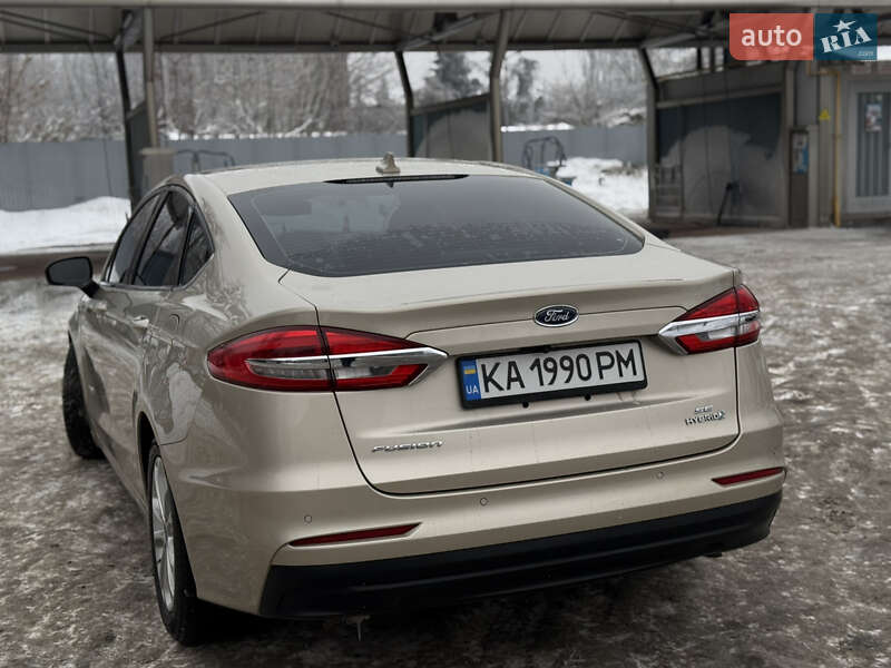 Седан Ford Fusion 2018 в Киеве