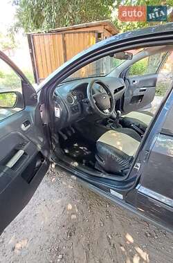 Хэтчбек Ford Fusion 2007 в Зачепиловке