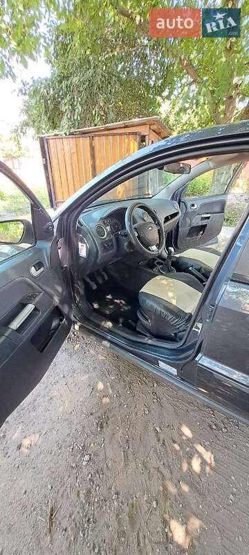 Хэтчбек Ford Fusion 2007 в Зачепиловке