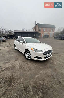 Седан Ford Fusion 2015 в Лебедині