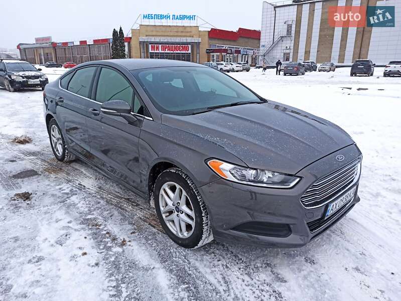 Седан Ford Fusion 2015 в Харкові