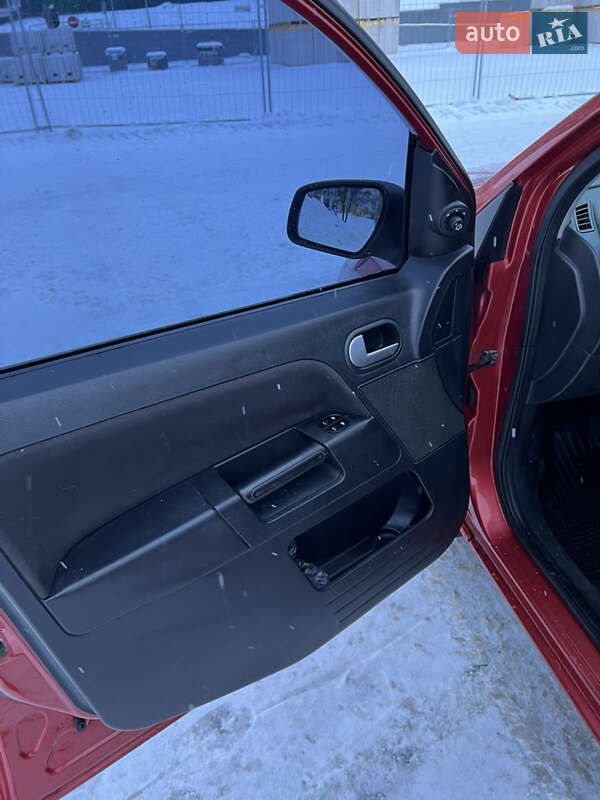 Хэтчбек Ford Fusion 2007 в Киеве фото 9 Хэтчбек Ford Fusion 2007 в Киеве