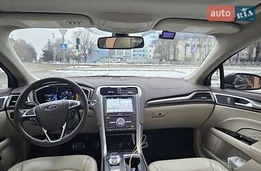 Седан Ford Fusion 2016 в Кропивницком