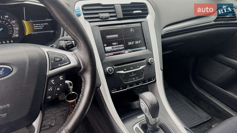 Седан Ford Fusion 2014 в Черкасах