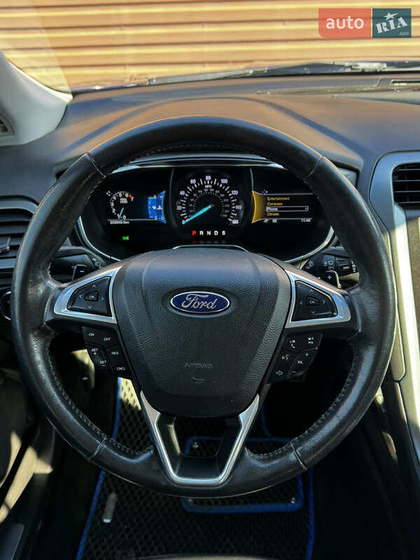 Седан Ford Fusion 2015 в Сумах