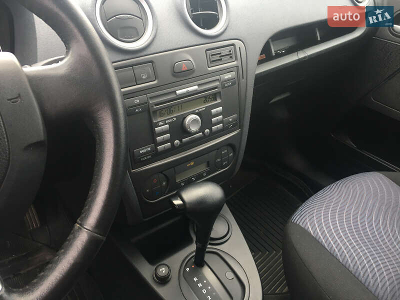 Хэтчбек Ford Fusion 2010 в Киеве