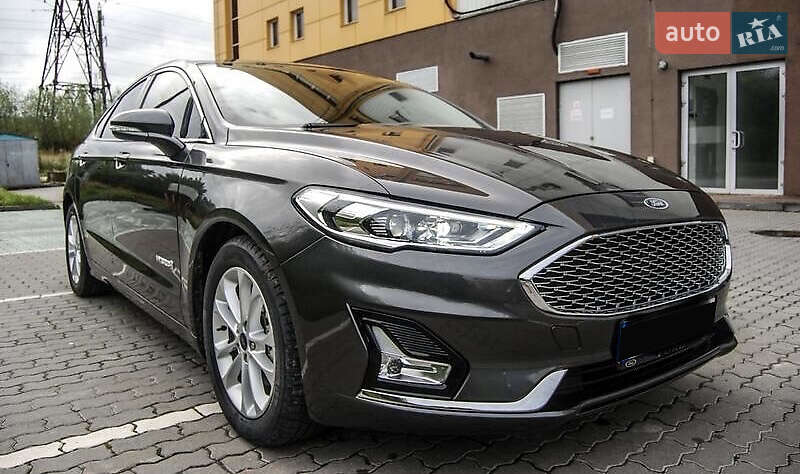 Седан Ford Fusion 2019 в Коростені