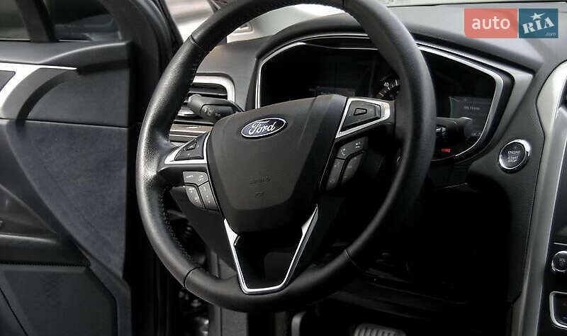 Седан Ford Fusion 2019 в Коростені