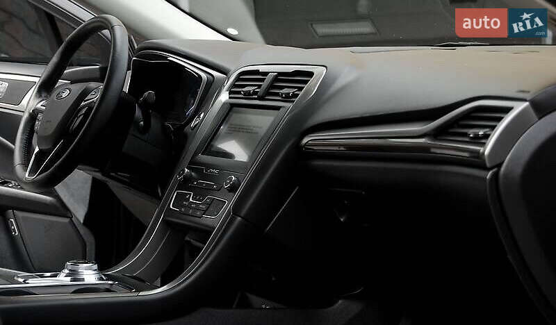 Седан Ford Fusion 2019 в Коростені