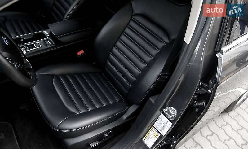 Седан Ford Fusion 2019 в Коростені