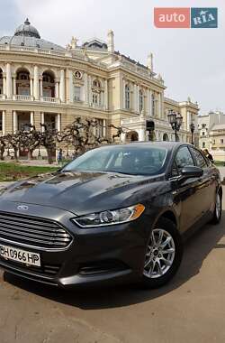 Седан Ford Fusion 2015 в Одесі