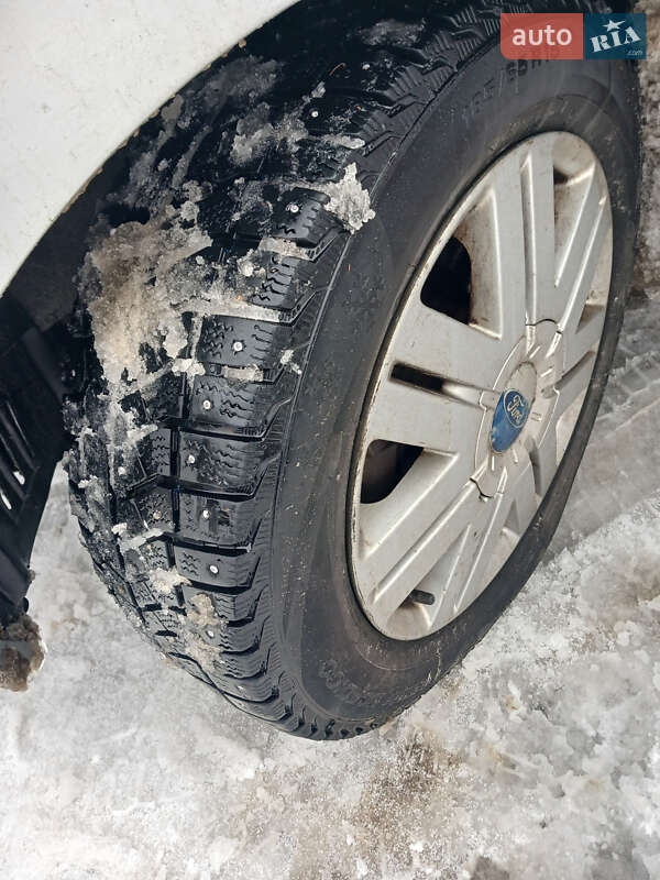 Хетчбек Ford Fusion 2002 в Чернігові фото 3 Хетчбек Ford Fusion 2002 в Чернігові