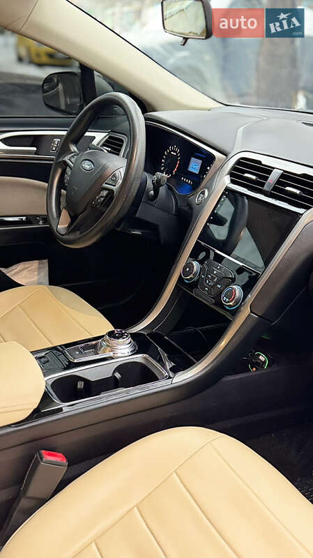 Седан Ford Fusion 2016 в Києві