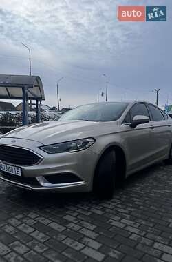 Седан Ford Fusion 2016 в Мукачево
