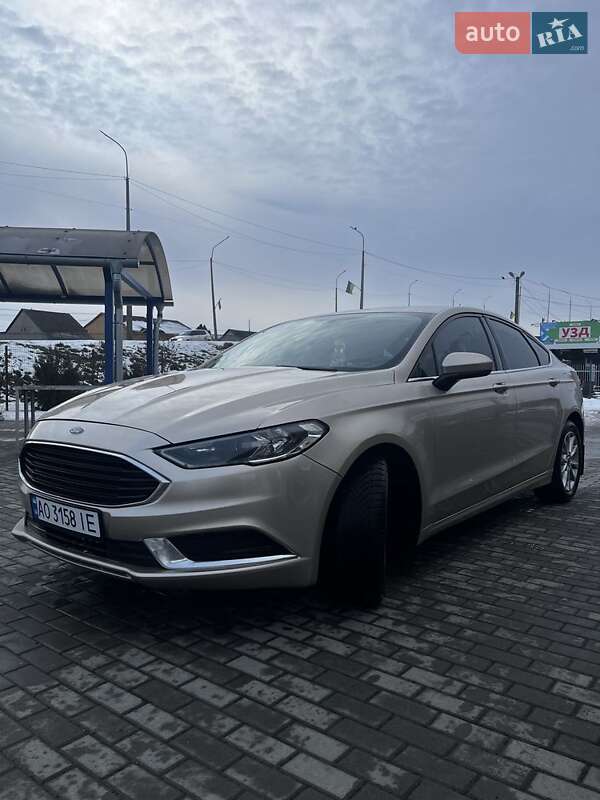 Седан Ford Fusion 2016 в Мукачевому