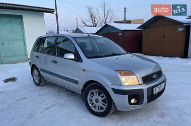 Хэтчбек Ford Fusion 2006 в Коломые