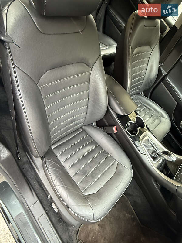 Седан Ford Fusion 2014 в Львове