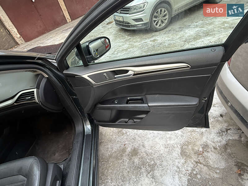 Седан Ford Fusion 2014 в Львове