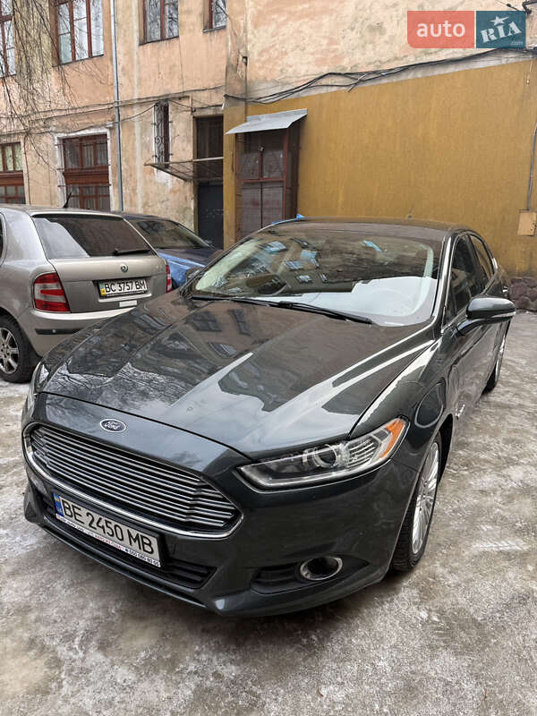 Седан Ford Fusion 2014 в Львове