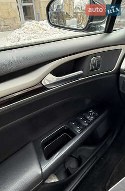 Седан Ford Fusion 2014 в Львове