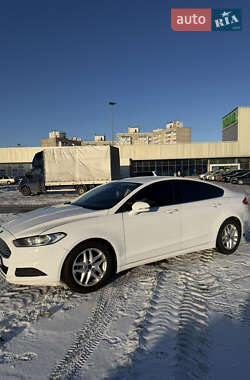 Седан Ford Fusion 2015 в Софиевской Борщаговке