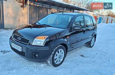 Хэтчбек Ford Fusion 2011 в Смеле